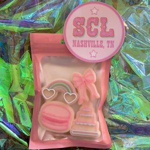 High Tea SCL Fawndoe straw toppers